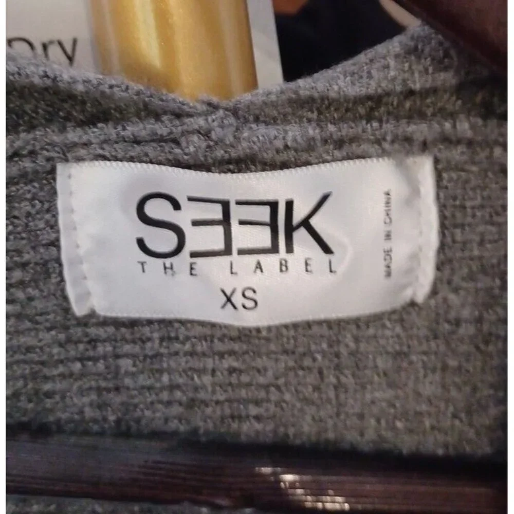 SEEK THE LABEL Sz XS Gray Ribbed Tie Front Half Sleeve Cardigan Fall Cozy Modern - Picture 13 of 15